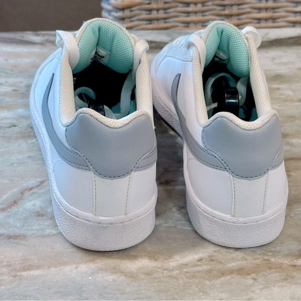Women’s NIKE Court Majestic sneakers- white/wolf grey/teal. Size 11 - Picture 4 of 9